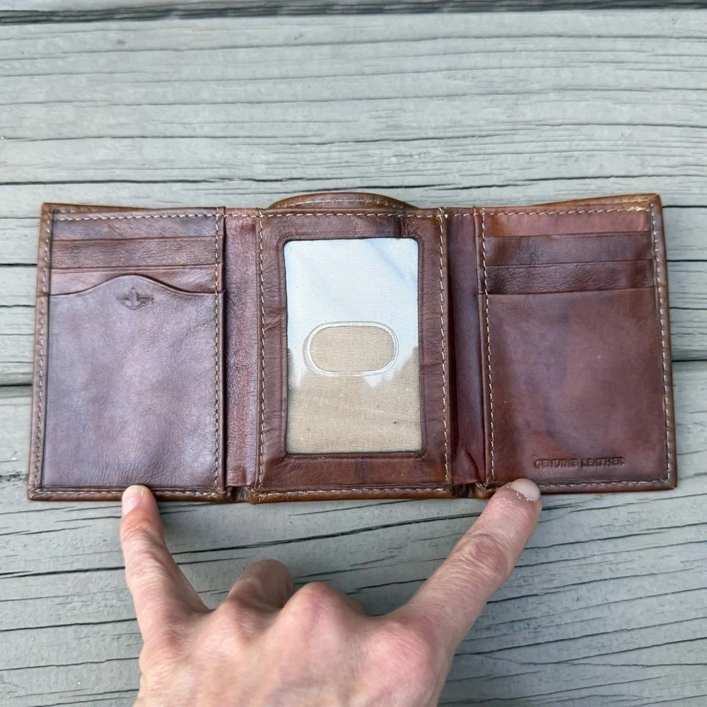 Dockers RFID Security Blocking Trifold Wallet for men in brown